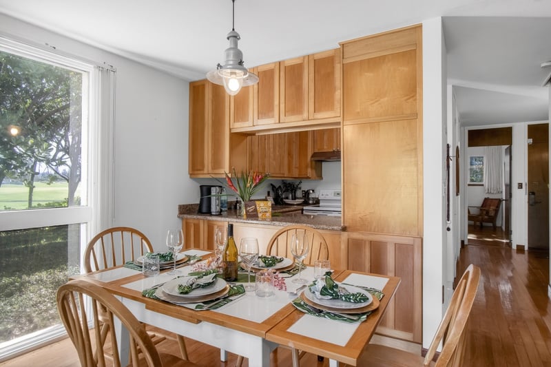 A spacious kitchen ready for effortless vacation meals KUL-E113