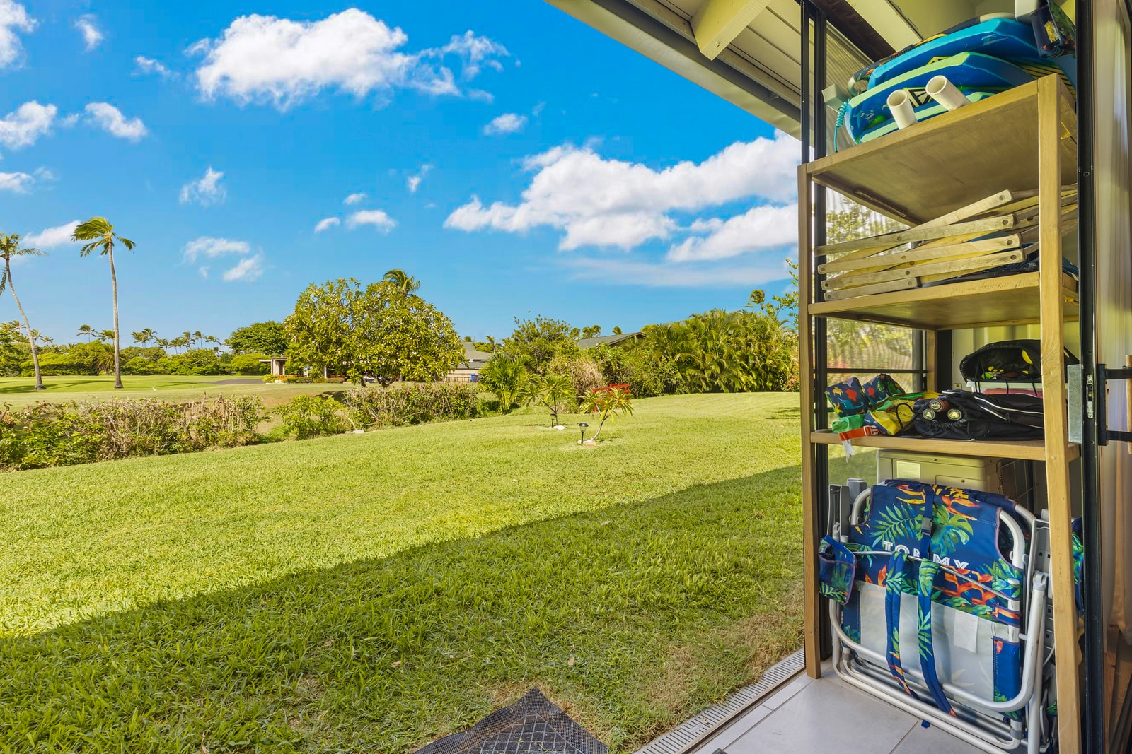 This unit includes beach gear, so you’re always ready for the ocean without overpacking.