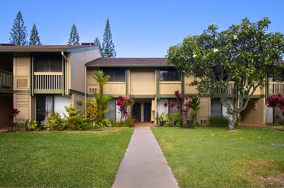 Lush tropical landscaping surrounds your private north shore retreat on Oahu. KUL-W11