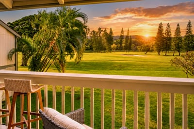 The ultimate spot for cocktails; toast to another perfect day in your peaceful outdoor lounge. KUL-W145
