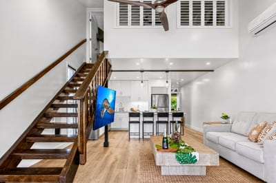 Enjoy the soaring ceilings and sense of space that make your vacation retreat feel like a true breath of fresh air. KUL-W145