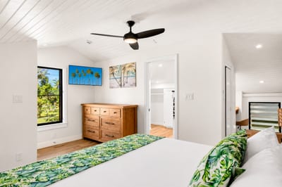 Bright and cheerful, this room ensures every guest in your group feels pampered and at home. KUL-W145