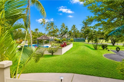 Stroll through the manicured grounds of your community, where paradise is just a few steps from your front door. KUL-W145
