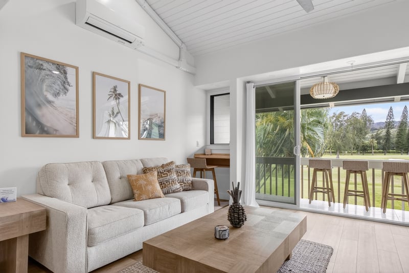 Bright, airy, and inviting; your open-concept living area is designed for effortless indoor-outdoor living. KUL-W145