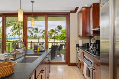 From stovetop to sunrise, this spacious kitchen with outdoor visibility offers both function and pure ambiance