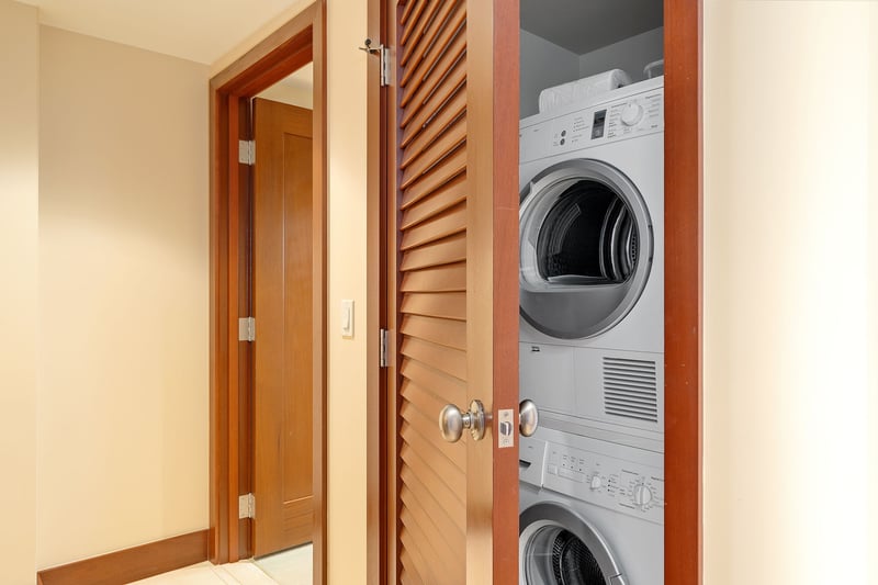 No need to pack the entire closet—this in-unit washer and dryer make fresh outfits a daily delight    