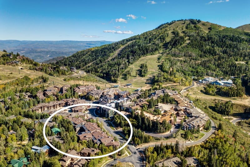 Enjoy mountain views and year-round access to the community’s outdoor pool. BBL-351A