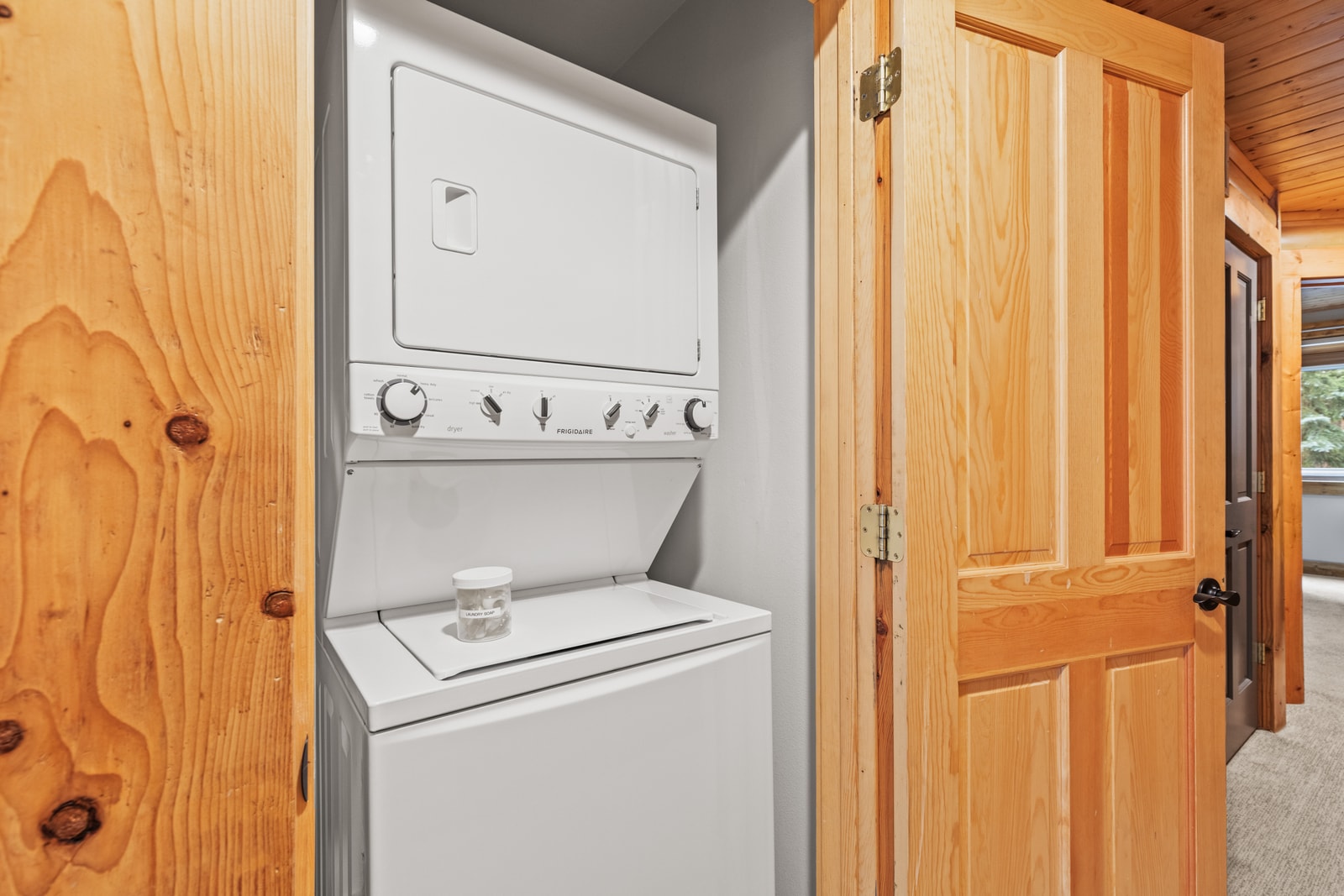 In-unit laundry means easy cleanups after powder days or long hikes. BBL-351A