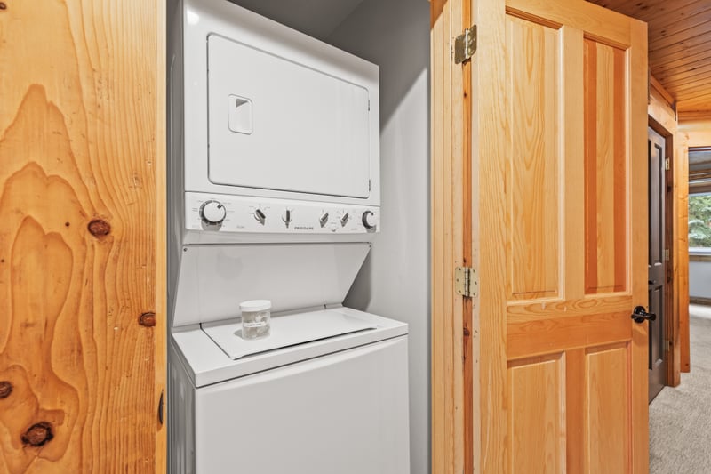 In-unit laundry means easy cleanups after powder days or long hikes. BBL-351A