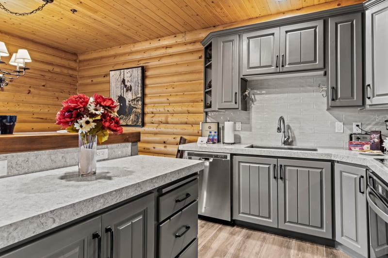 Everything you need to cook and gather is here, from full-size appliances to custom cabinetry. BBL-351A