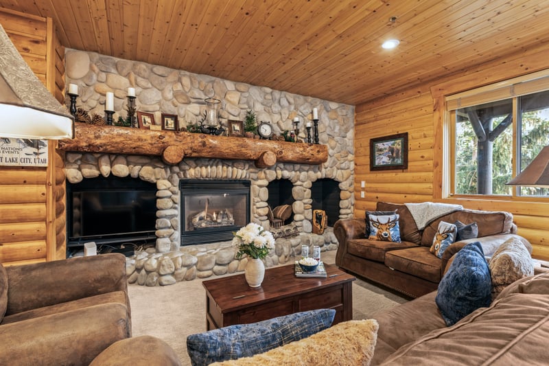 Lounge in comfort with ample seating in your open-plan living area. BBL-351A