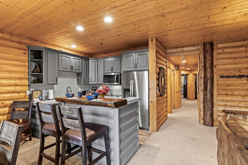 Host and entertain from this spacious open kitchen, fully outfitted for all your cooking needs. BBL-351A