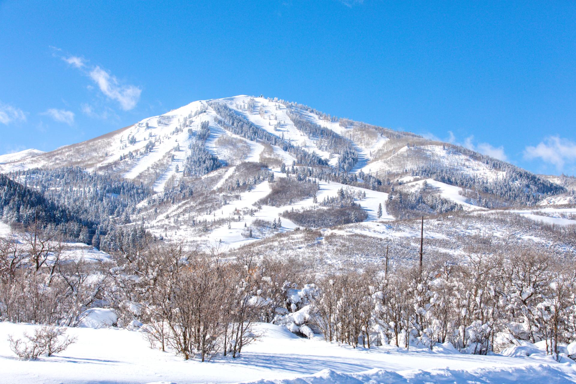 From winter snow to summer trails, you’re perfectly placed to explore all seasons in Stillwater.