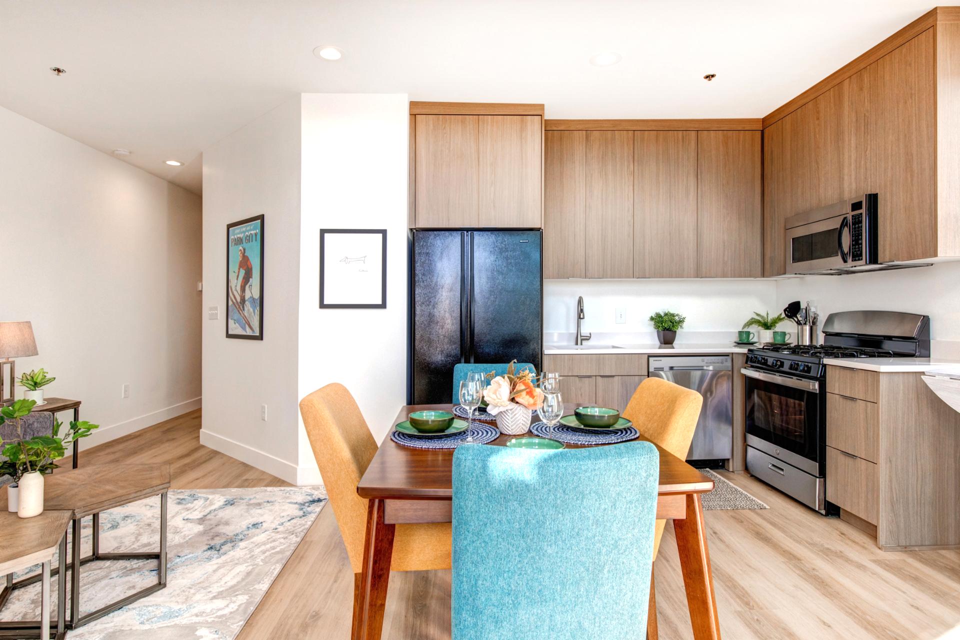 Gather around the table for six, perfect for shared meals or planning the day’s mountain adventures.