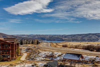 Explore scenic trails just beyond your doorstep. Stillwater’s natural beauty surrounds The Mason.