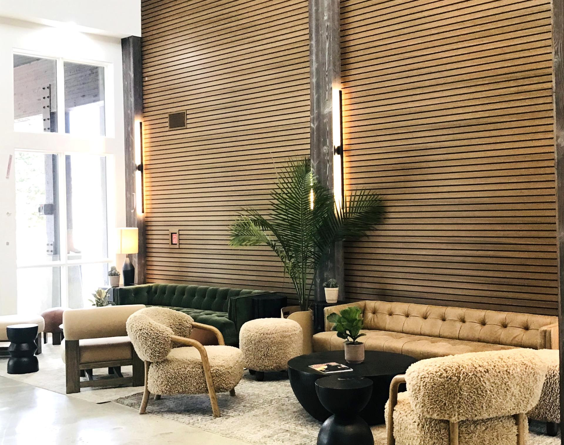 This warm and modern common space is ideal for reading, planning, or gathering with friends.