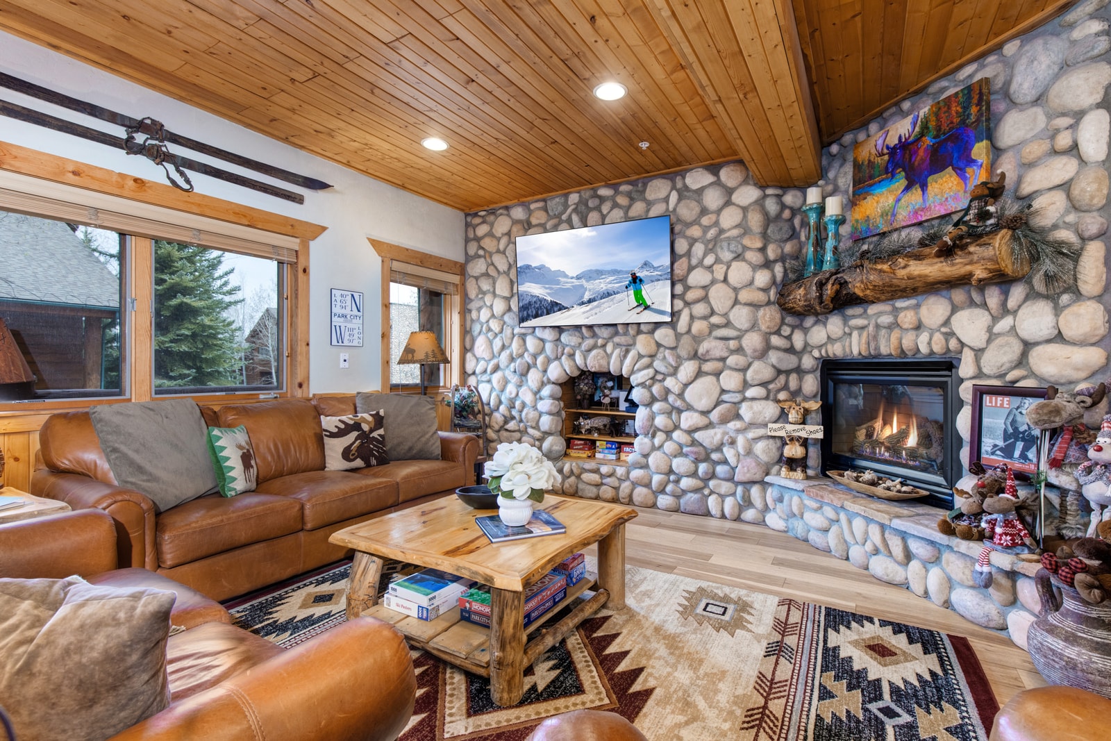 Relax on the large sectional in the spacious great room, perfect for lounging with family or friends.
 TWL-5B