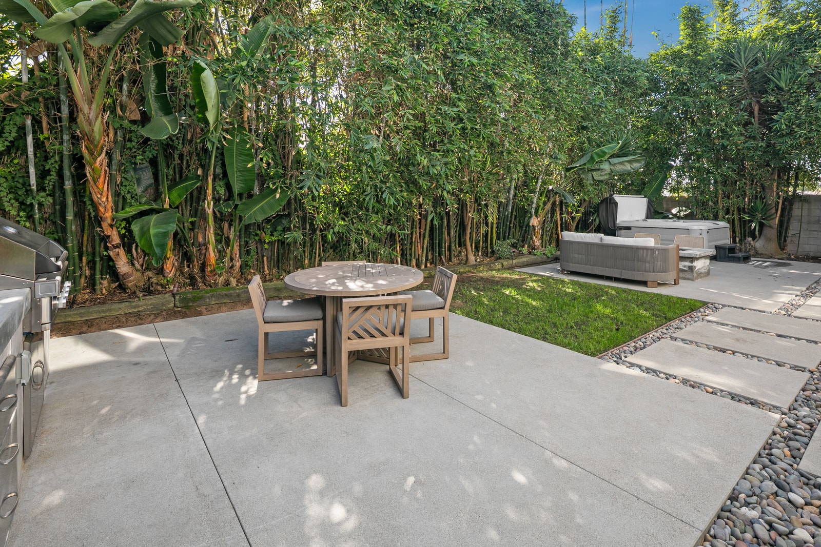 The yard and patio area provide a relaxed setting to enjoy Encinitas weather throughout your stay.