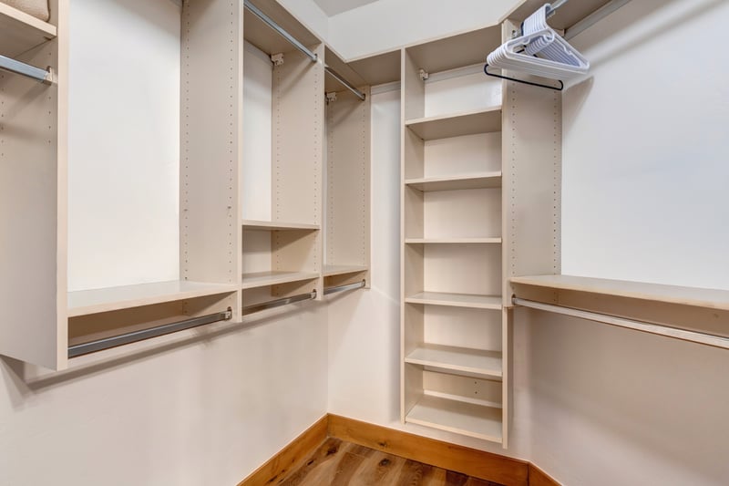 Walk in closet