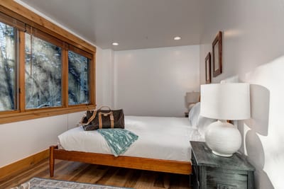 Cozy king bed, wake up to view the wildlife and garden level of the house