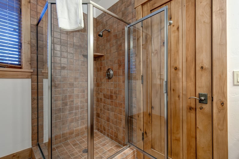 Lower level bathroom perfect for the bunk guests