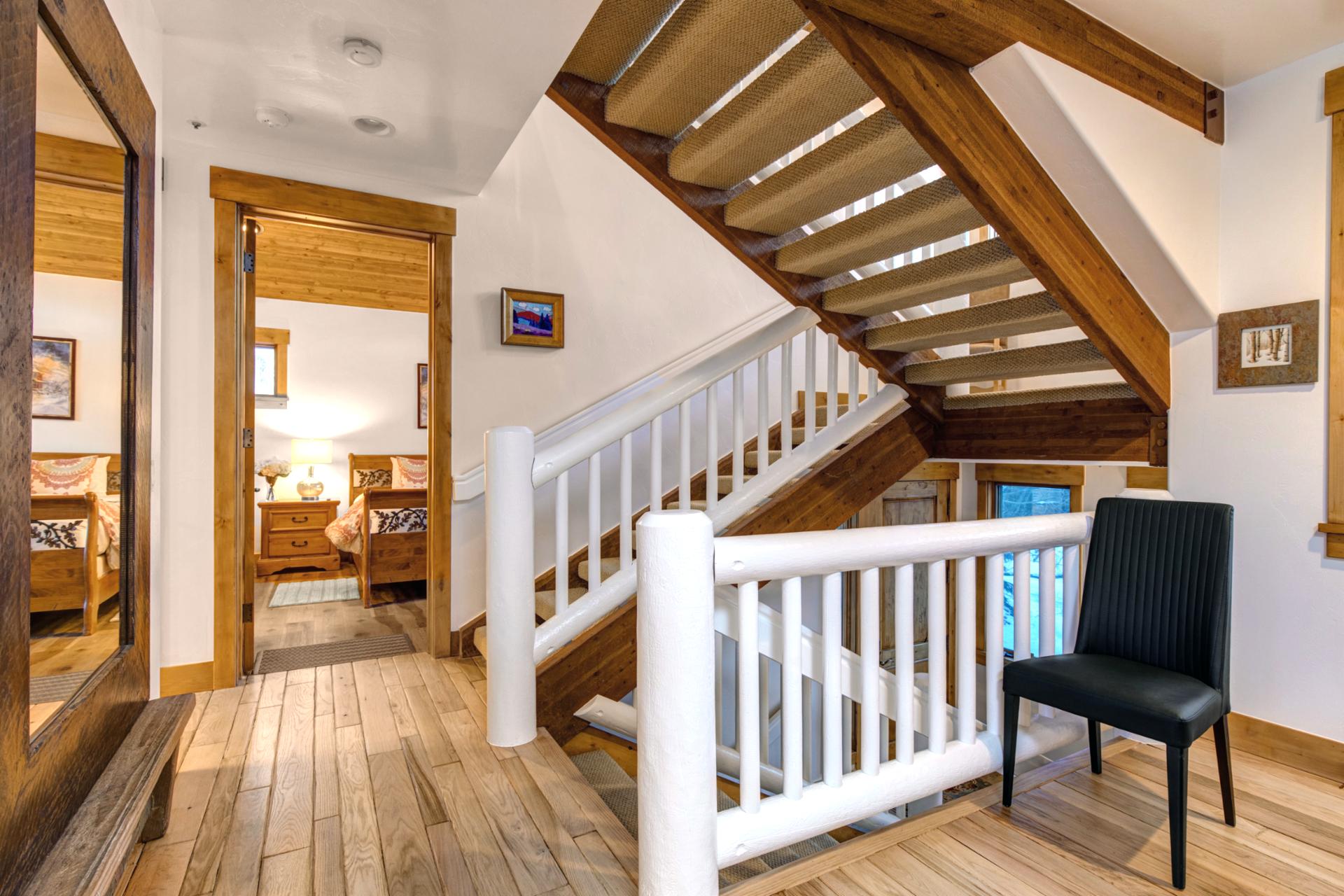 Access stairs to 3 levels of comfort