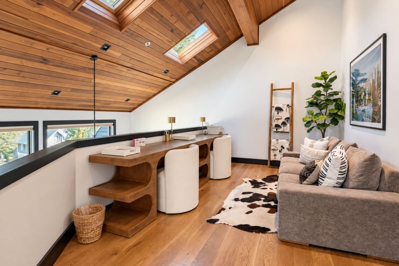 Located upstairs, the den is perfect to catch up on your work or reading a book.