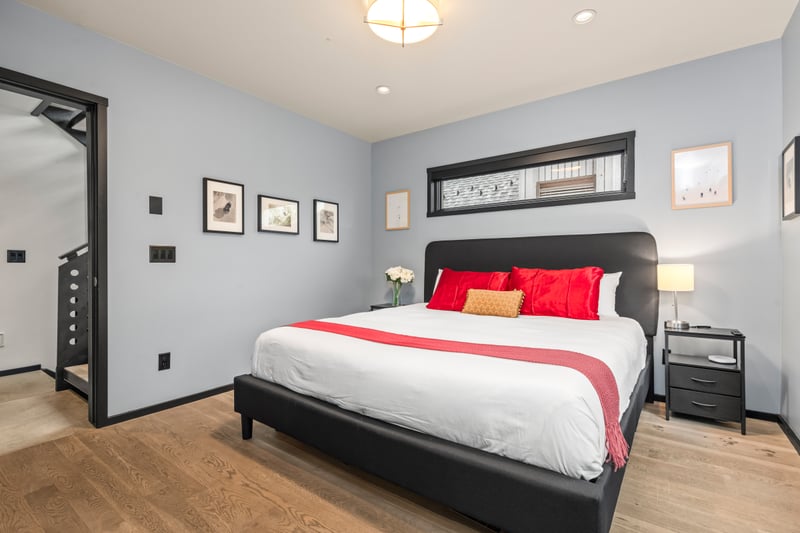 King bed, mountain-inspired décor  make this a peaceful guest retreat. PEA-1114