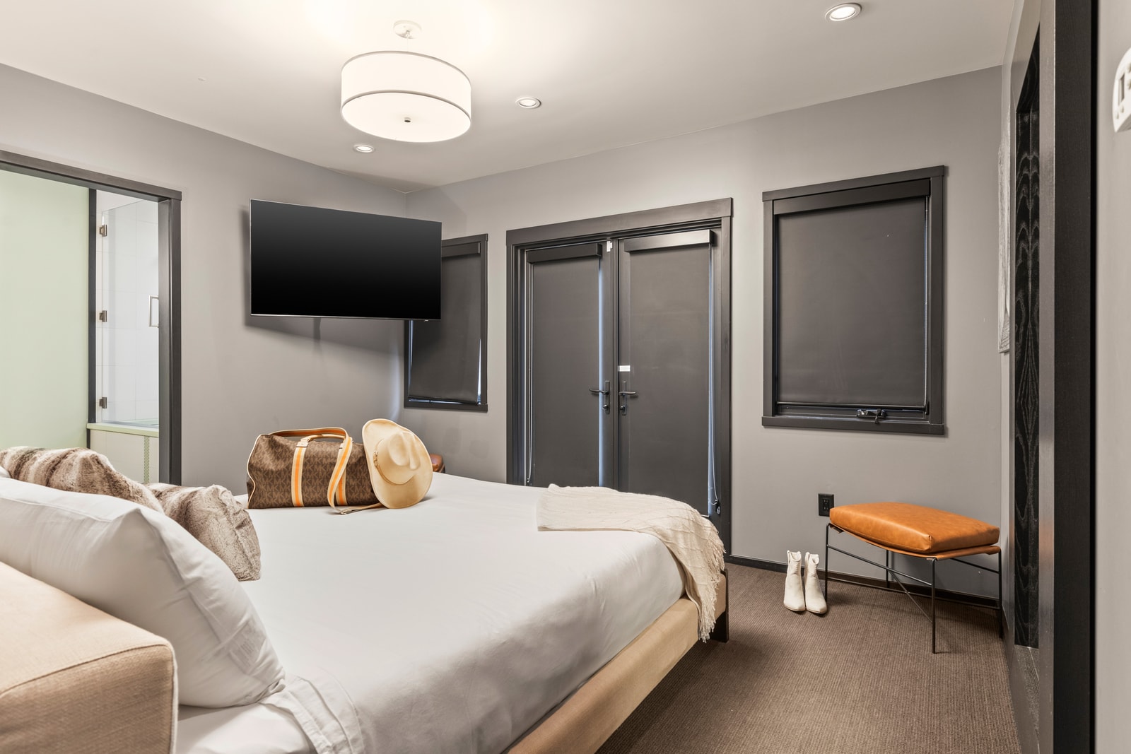 Your primary suite features a King bed, Smart TV, and ensuite bath for ultimate comfort.