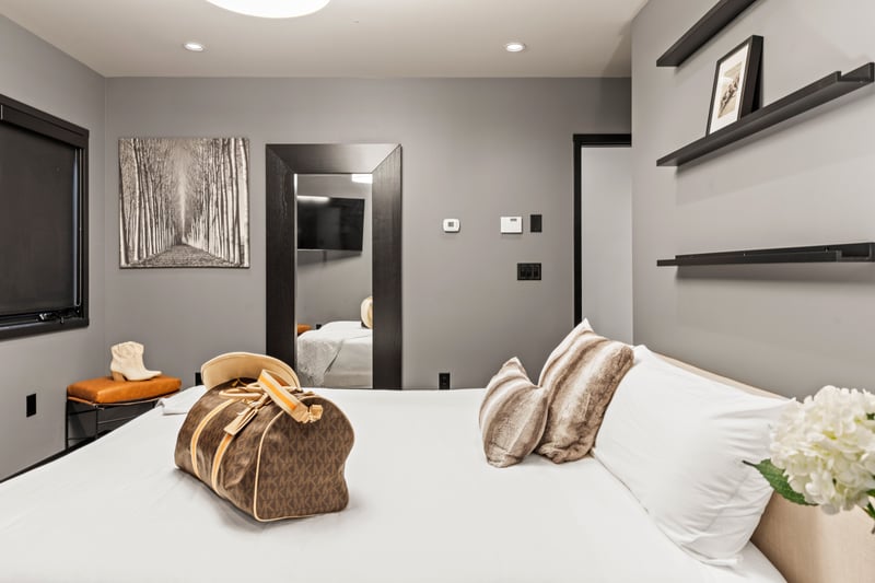 View from the opposite angle shows additional furnishings and spacious layout. PEA-1114