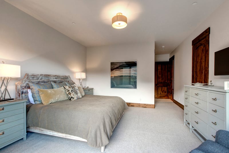 Elevated on the fourth floor, this King bedroom offers space to spread out and take in the scenery.