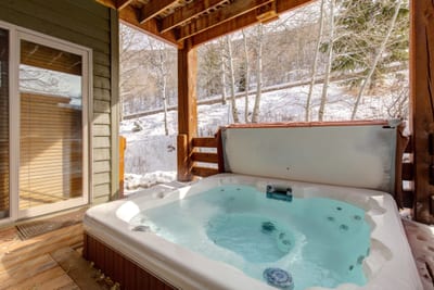 Soak in steamy comfort surrounded by fresh mountain air and snowy aspens on your covered lower deck.