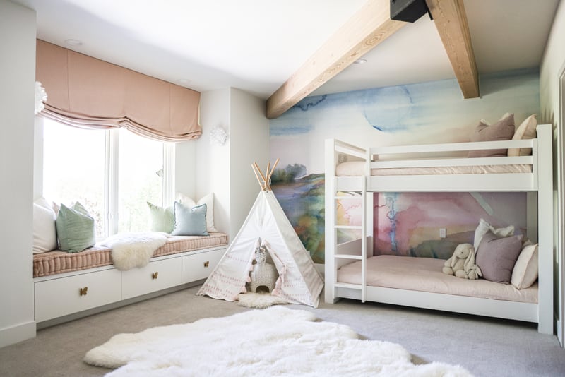 A playful bunk room with full-over-full beds and a children’s teepee. Perfect for younger guests.