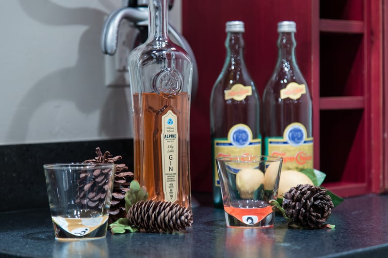 Enjoy drinks and conversation with your favorite labels at the built-in wet bar.