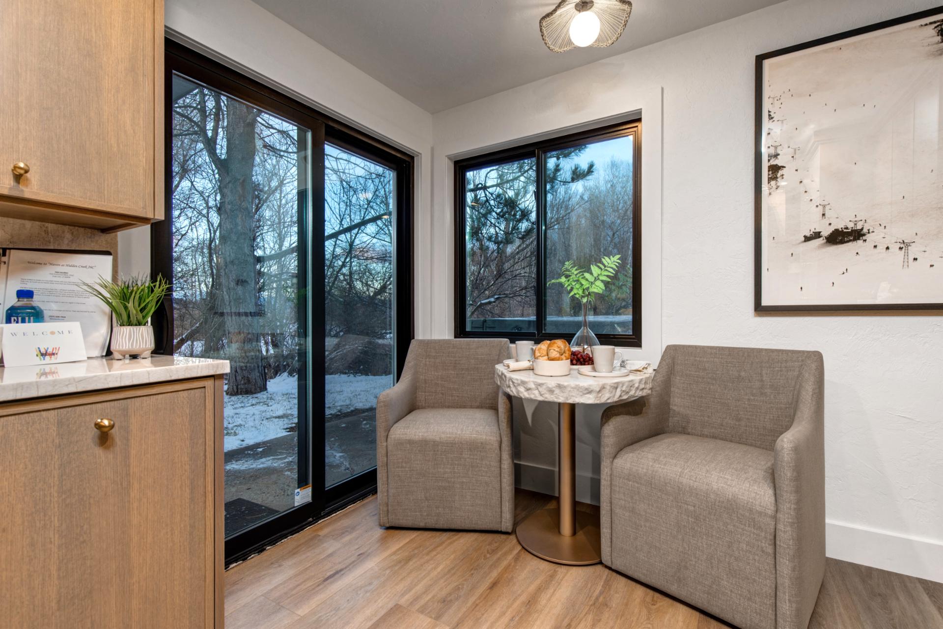 Dinette area ideal for starting your day with coffee or tea.