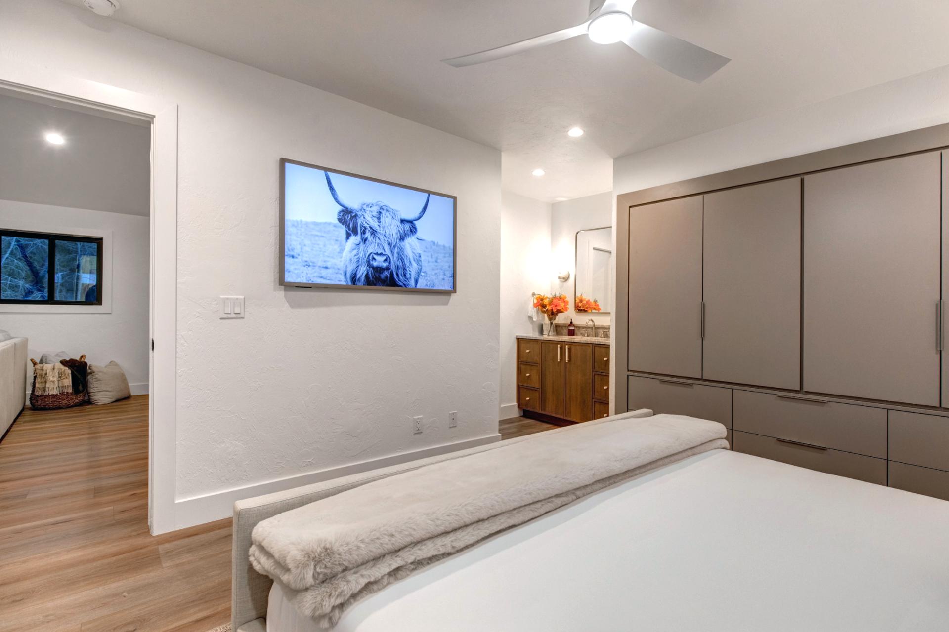 Picture Frame Smart TV for your private viewing