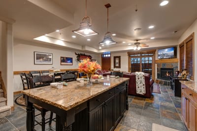 Added seating at the kitchen bar table, perfect for cooking conversations PPS-1416