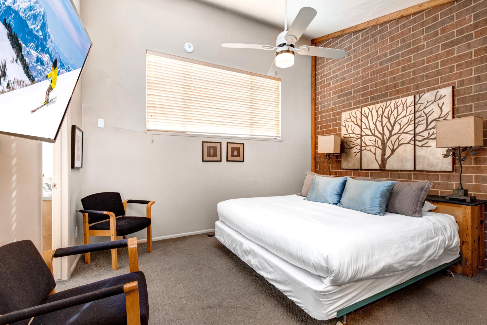 Sleep soundly in your main suite with King bed, vaulted ceiling, and direct access to the ensuite bath.