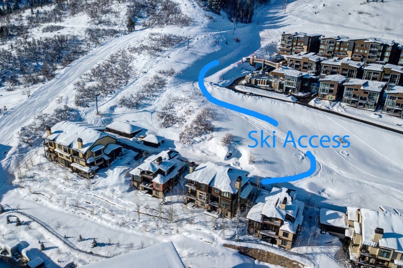 Ski-in/ski-out access makes hitting the slopes from your front door effortless at this Canyon Village townhome. VIN-14