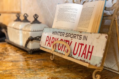 Every corner reflects the rustic-chic charm of Park City with curated décor and local flair. VIN-14