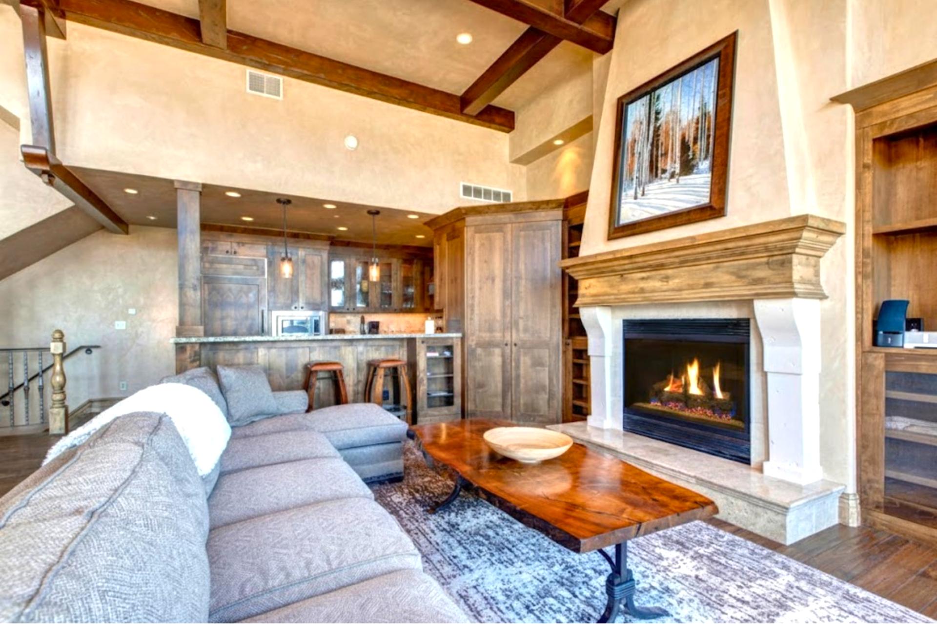 Cozy up in the open-concept living room, perfect for après-ski lounging.